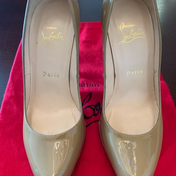 Christian Louboutin Camel Décolleté Pumps, 36.5 w/ red rubber soles - Picture 7 of 7